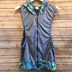 Maaji Vest Women’s Size Small Malibu Creek Sleeveless Hoodie Activewear NWOT
